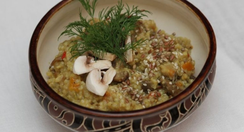 Готуємо класичний куліш з грибами — надзвичайно просто та швидко 