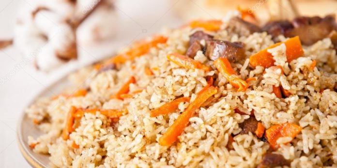 Розсипчастий плов з м'ясом