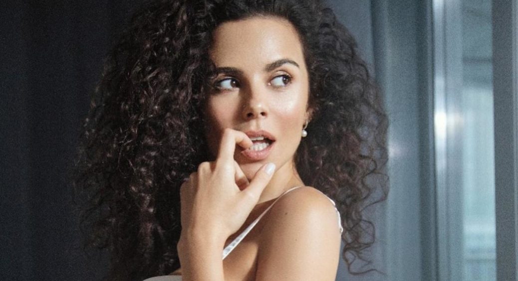 Настя Каменських виклала в Instagram фото в одних трусиках, але фанати не оцінили 