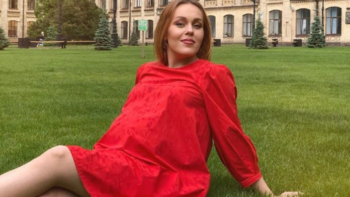 Alyosha з новим кольором волосся Alyosha з новим кольором волосся