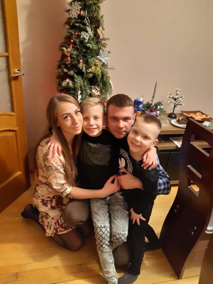 Ще усі живі і щасливі
