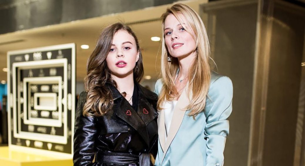 Росте не по днях, а по годинах: донька Ольги Фреймут Злата Мітчелл виглядає старшою за свою зіркову маму 