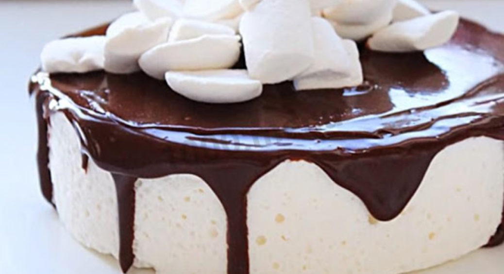 Не пропустіть цей рецепт: готуємо досконалий торт “Пташине молоко” 