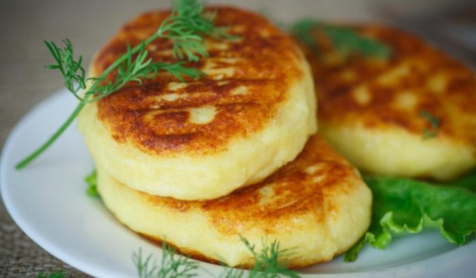 Картопляники з сиром і морквою