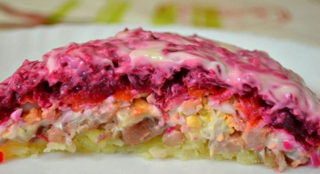 Що додати в «Оселедець під шубою», щоб смак салату заграв по-новому. Сімейні хитрості 