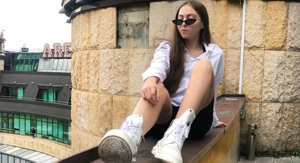 Донька Олі Полякової має вигляд старший, ніж у мами і вже зустрічається з хлопцем – всі подробиці 