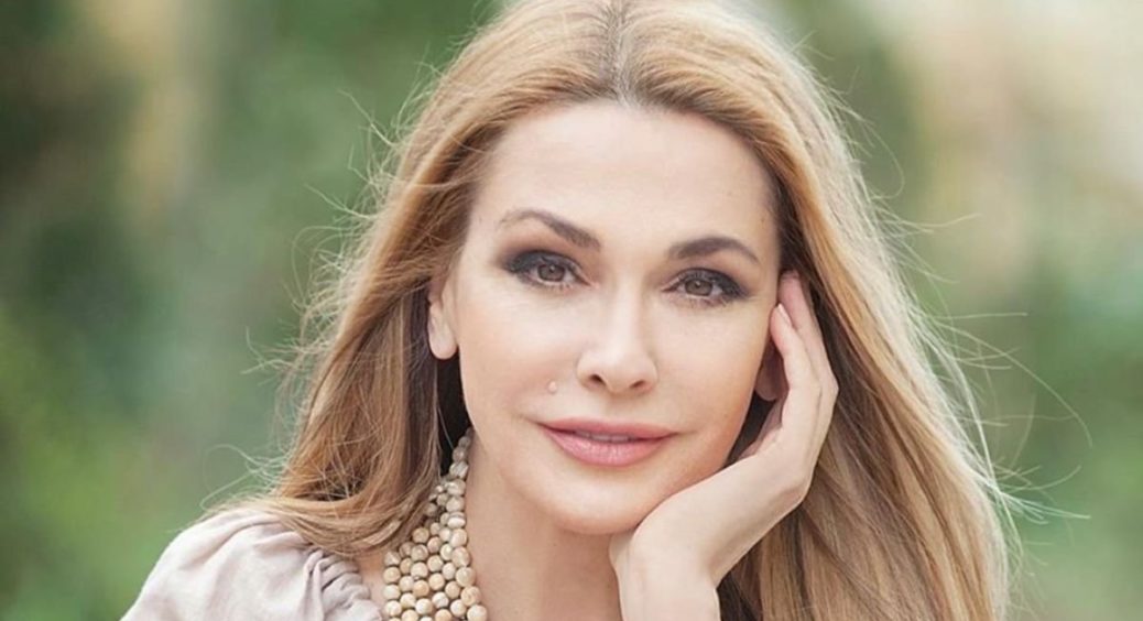 Ольга Сумська стала княгинею: зірку ошатно нарядили у древні ряси та відправили на церемонію у собор (ФОТО) 