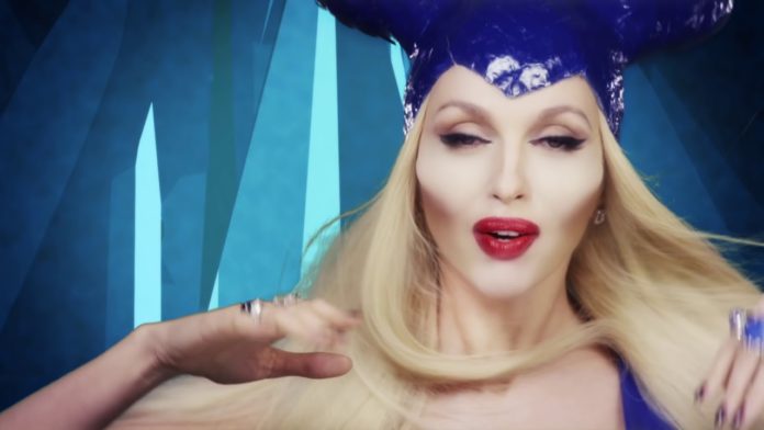 Оля Полякова