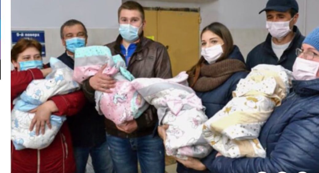 Подарунок під ялинку: молода українська пара народила четверню − щастя багато не буває 