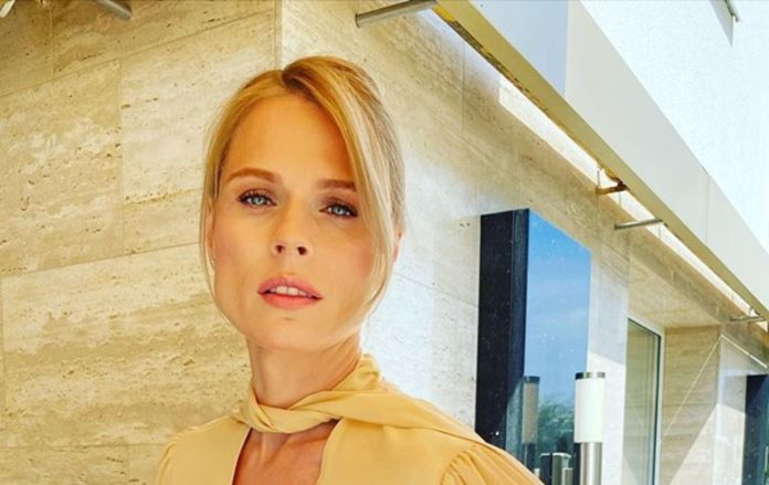 41-річна ревізорка Фреймут неочікувано з'явилася в мережі та вразила виглядом