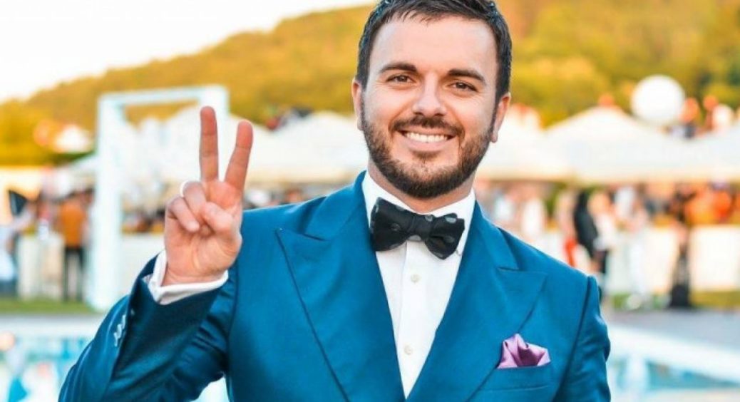 Григорій Решетник показав як брати зустріли немовля — прихильники розчулені і не приховують емоцій 