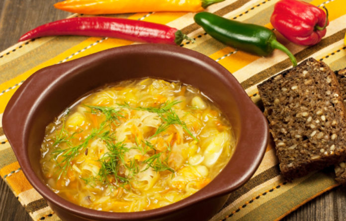 Капусняк зі свіжої капусти