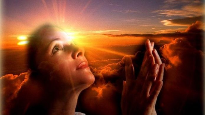 Молитва, яку потрібно читати, коли  зав'язли у проблемах і негараздах