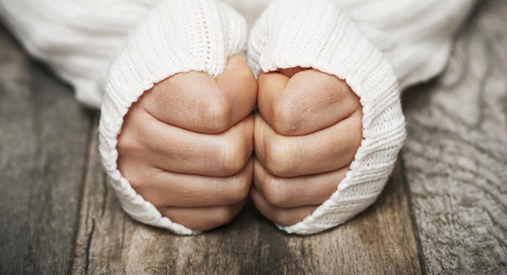 Названі серйозні хвороби, ознакою яких є холодні руки 