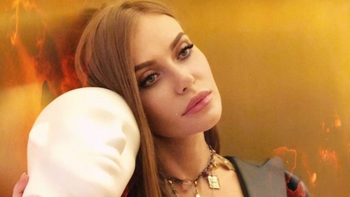 37-річна Слава Камінська показала елітне життя закордоном