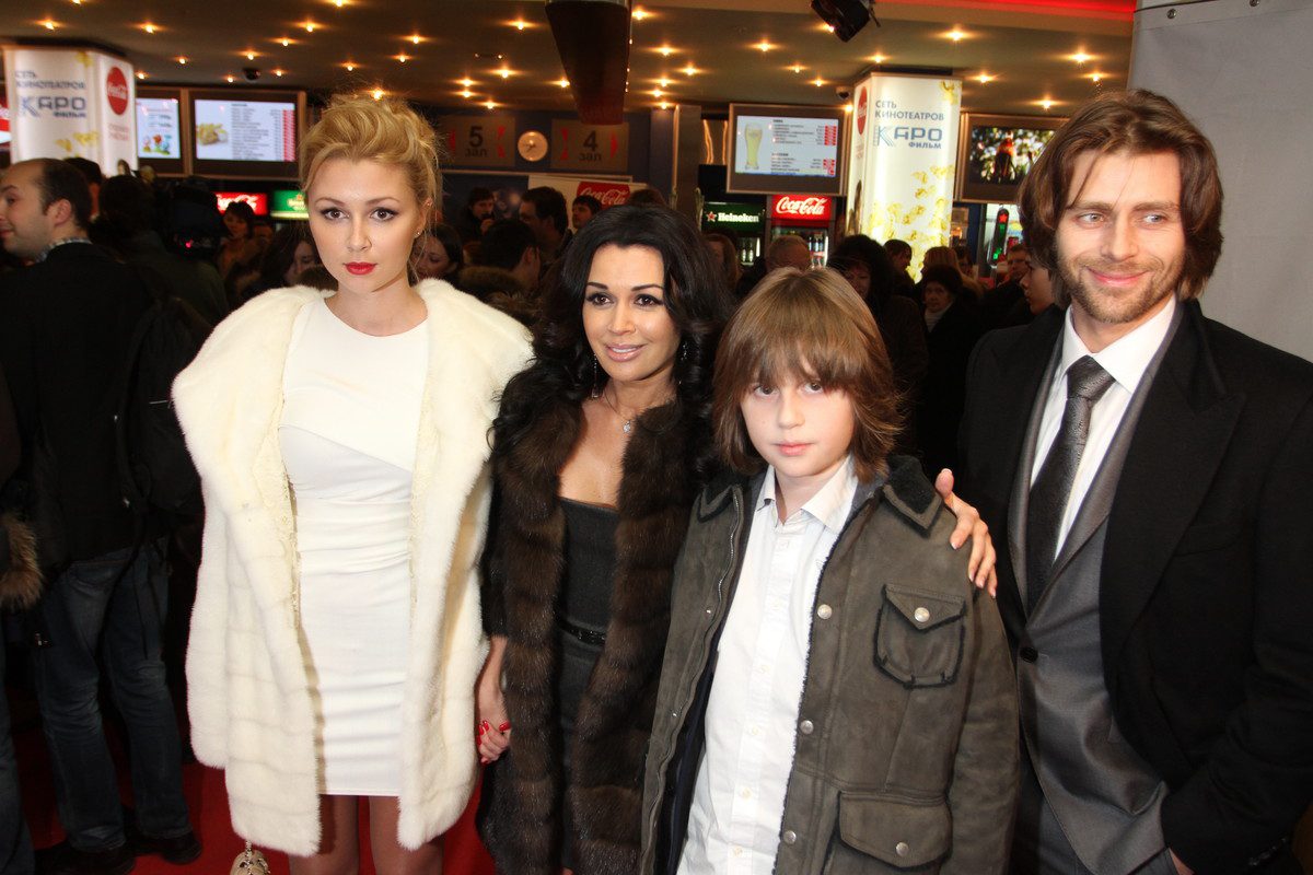 Anastasia Zavorotniuk with her family