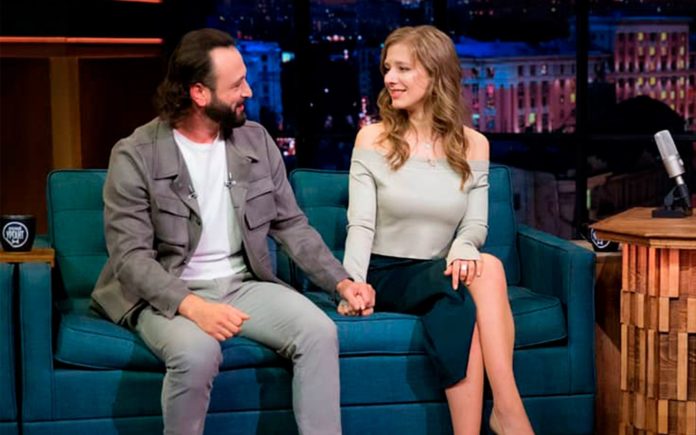 Молоді зіграли весілля