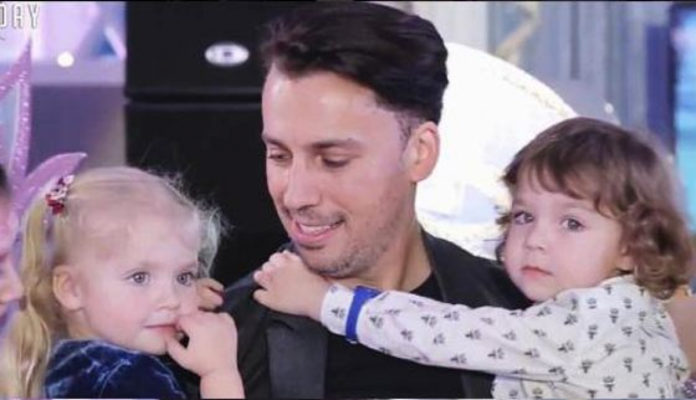 Максим Галкін та двійнята