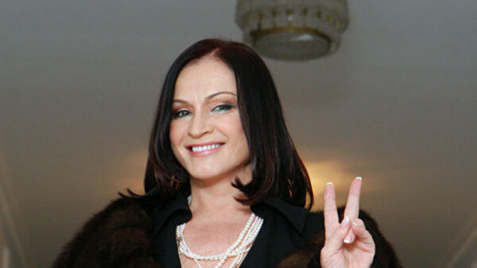 Софія Ротару - сувора бабуся