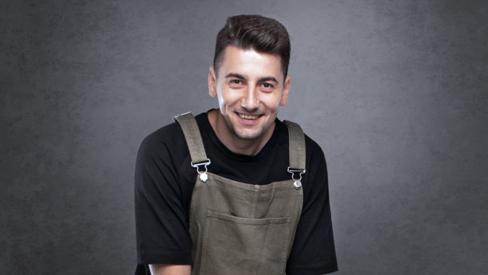 Олександр Еллерт розсекретив, як йому вдалося виїхати з України Олександр Еллерт розсекретив, як йому вдалося виїхати з України