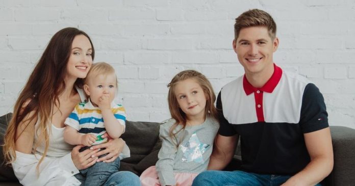 Володимир Остапчук з колишньою дружиною та дітьми