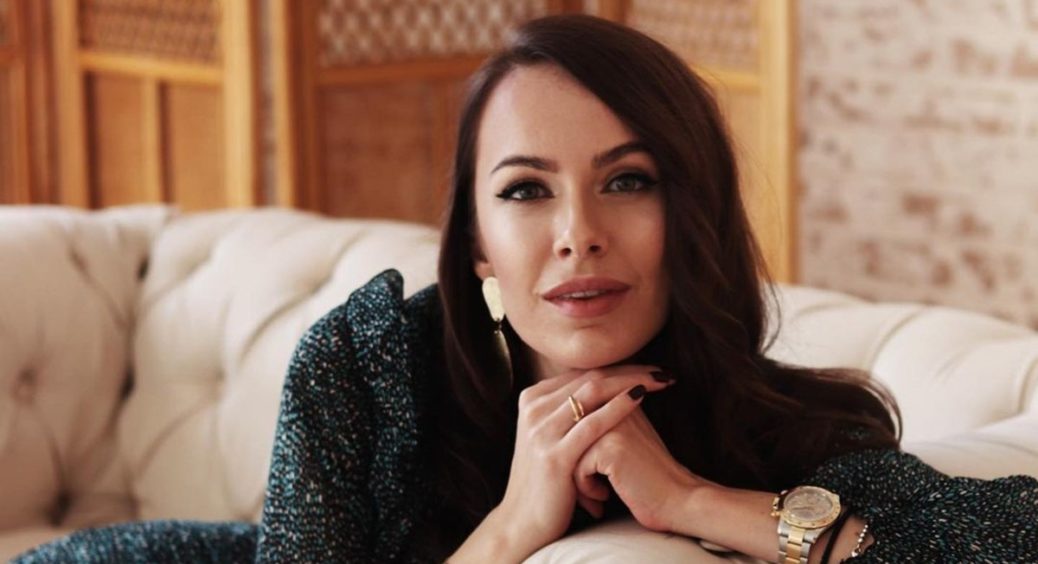 Нова дружина Остапчука не соромиться чоловіка за несплату аліментів та хизується переїздом у нову квартиру 