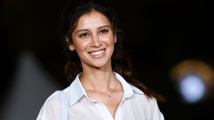 Равшана Куркова