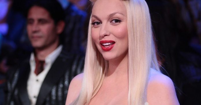 Оля Полякова 