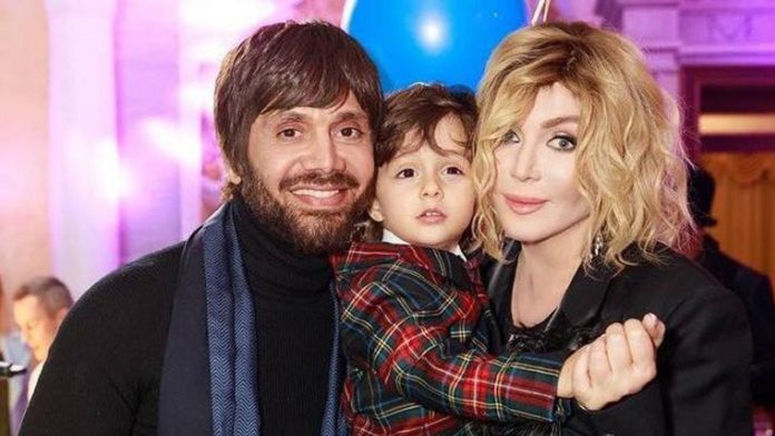 Ірина зі своїм чоловіком та сином