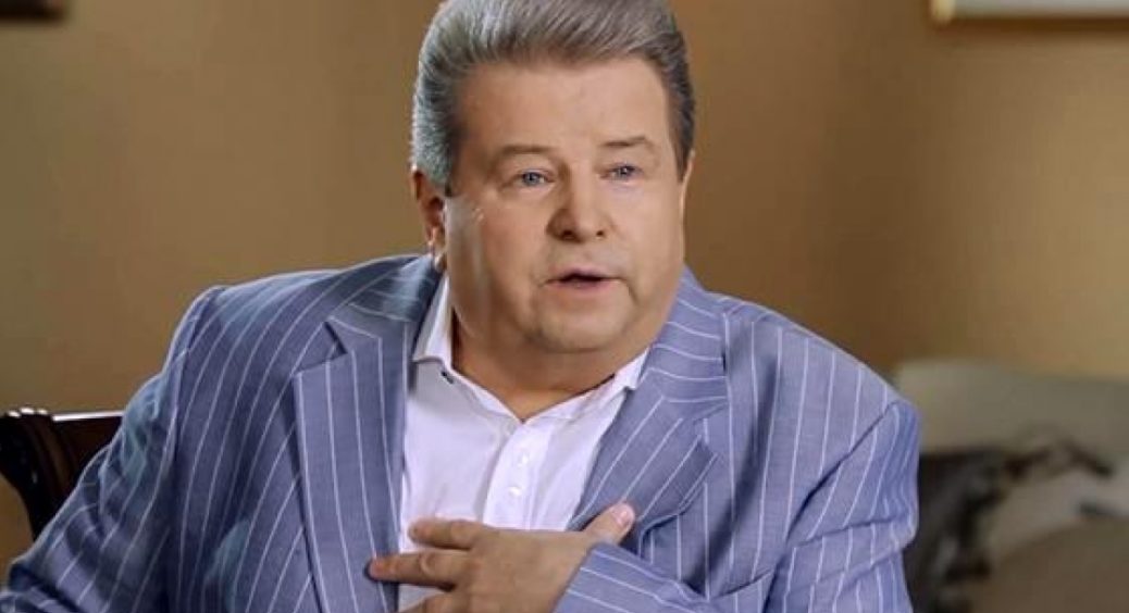 Знайшлася перша дружина Михайла Поплавського: поки співаючий ректор шикує у Києві, вона рахує кожну гривню 