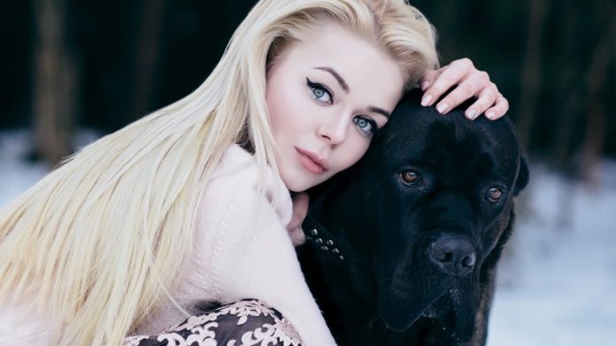 Аліна Гросу