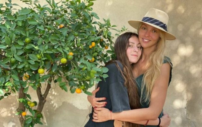 Дві красуні: мама та донька