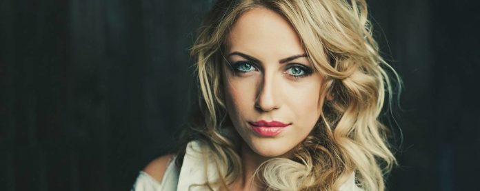 Телеведуча Леся Нікітюк 