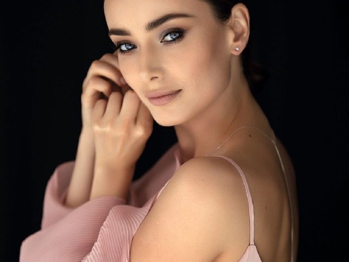 Екс-холостячка Ксенія Мішина Екс-холостячка Ксенія Мішина