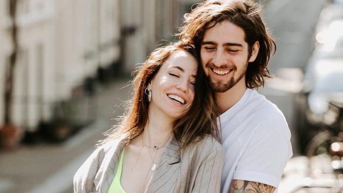 Володимир Дантес далеко не ходив і став зустрічатися з екс-дружиною обранця Наді Володимир Дантес далеко не ходив і став зустрічатися з екс-дружиною обранця Наді