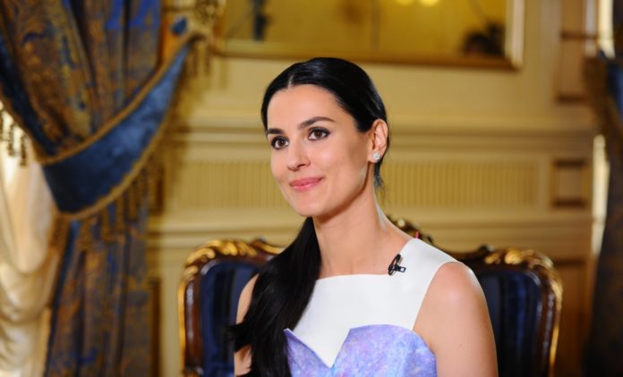 Маша Єфросиніна