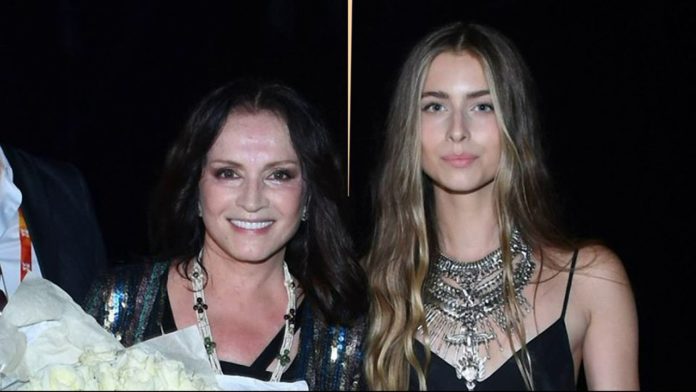 Софія Ротару разом з онукою