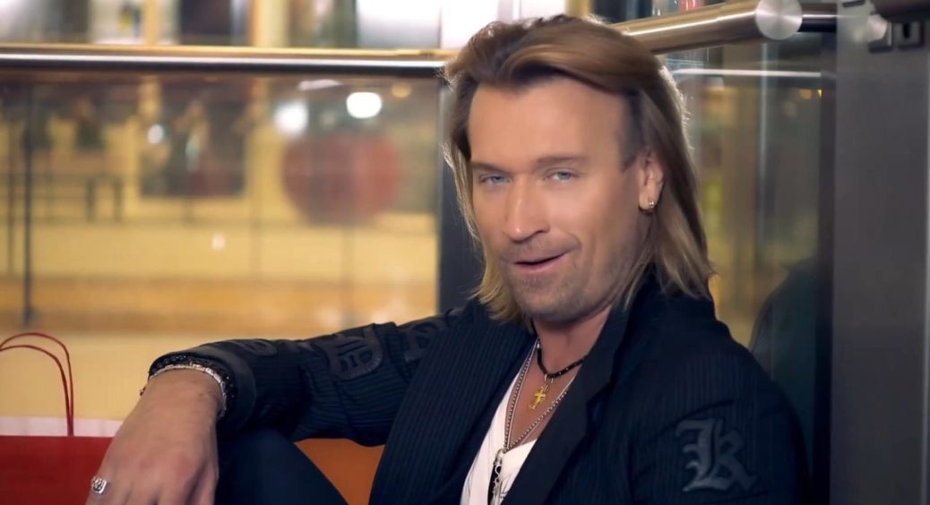 (Фото) Олег Винник змінив колір волосся: перетворився з повелителя вовчиць у брутального мачо 