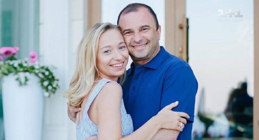 (Фото) Віктор Павлік влаштував справжній шикидим з дельфінами: полишив дружину, а сам пішов розважатися 