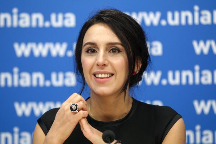 Джамала поскаржилася на чергову невдачу: час минає, а зайві кілограми самостійно не зникають