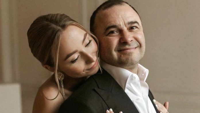 Молода дружина Віктора Павліка зізналась, що має зробити вибір, який зруйнує її шлюб