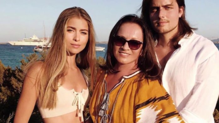 Софія Ротару та її онуки Софія Ротару та її онуки