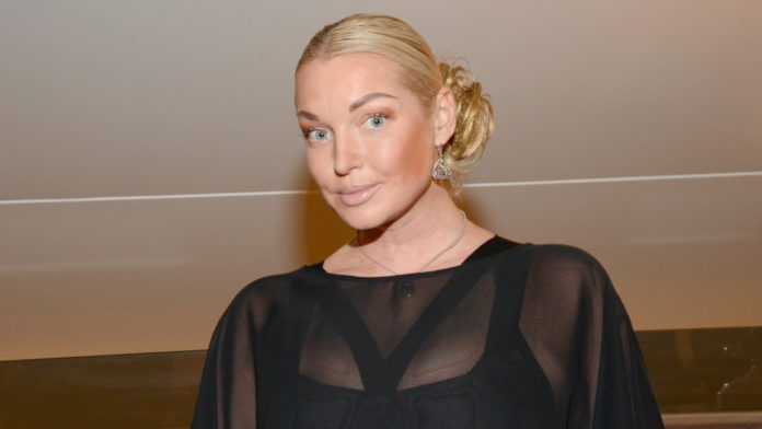 Донька Анастасії Волочкової соромиться мами Донька Анастасії Волочкової соромиться мами