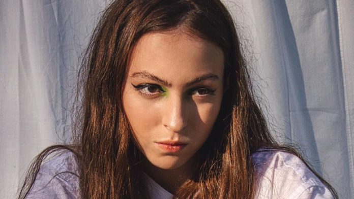 Маша Полякова точнісінько повторила образ мами Маша Полякова точнісінько повторила образ мами