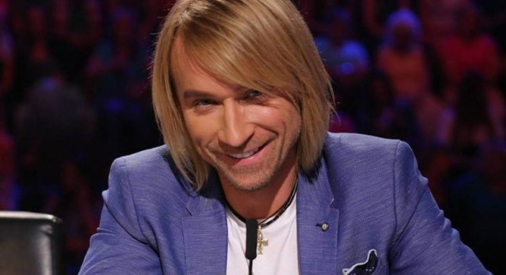 Головний вовк країни Олег Винник безсоромно притулився до відомої красуні, забувши про таємну дружину 