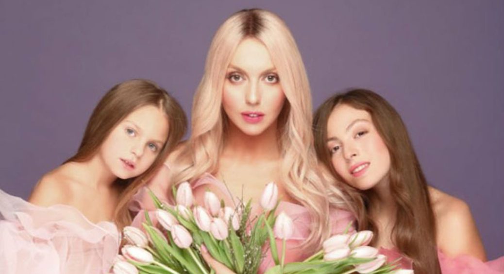 Донька Олі Полякової стала прикладом негідної поведінки: навіть бабуся дівчини публічно зробила зауваження 