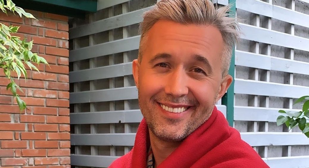 43-річний Сергій Бабкін готується до концерту у Варшаві, але публіка обурена: “Звалити з країни, коли війна” 