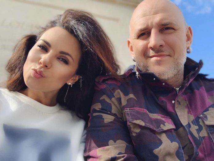 Вагітна Настя Каменських покрила голову та вже зачекалася на маля