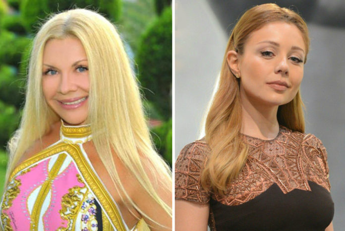 Фотопорівняння мами Дана Балана з поп-дівою Тіною Кароль.