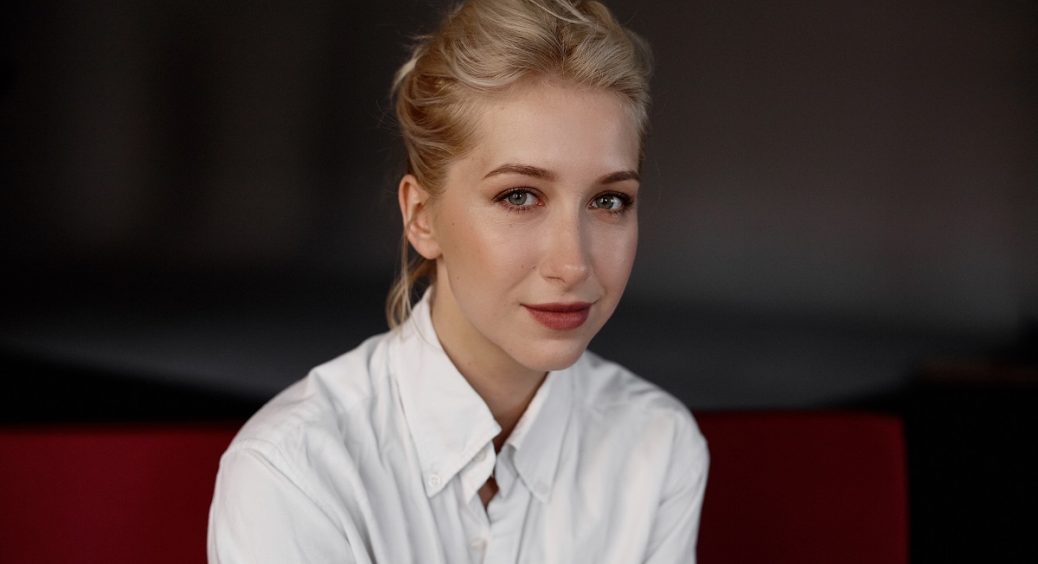 29-річна Стася Ровінська показала всіх онуків Сніжани Єгорової, від яких вона відмовилася: на бабусю не схожі 